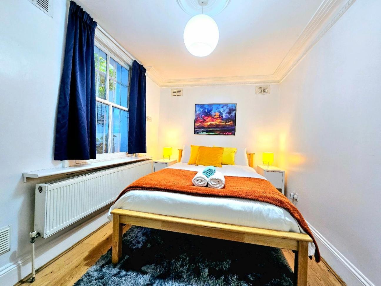 Spacious & Cosy 2 Bedroom Home Plus 2 Sofa-Beds With Private Entrance And Back Patio, 3 Min Walk To Earl'S Court Station Londres Extérieur photo